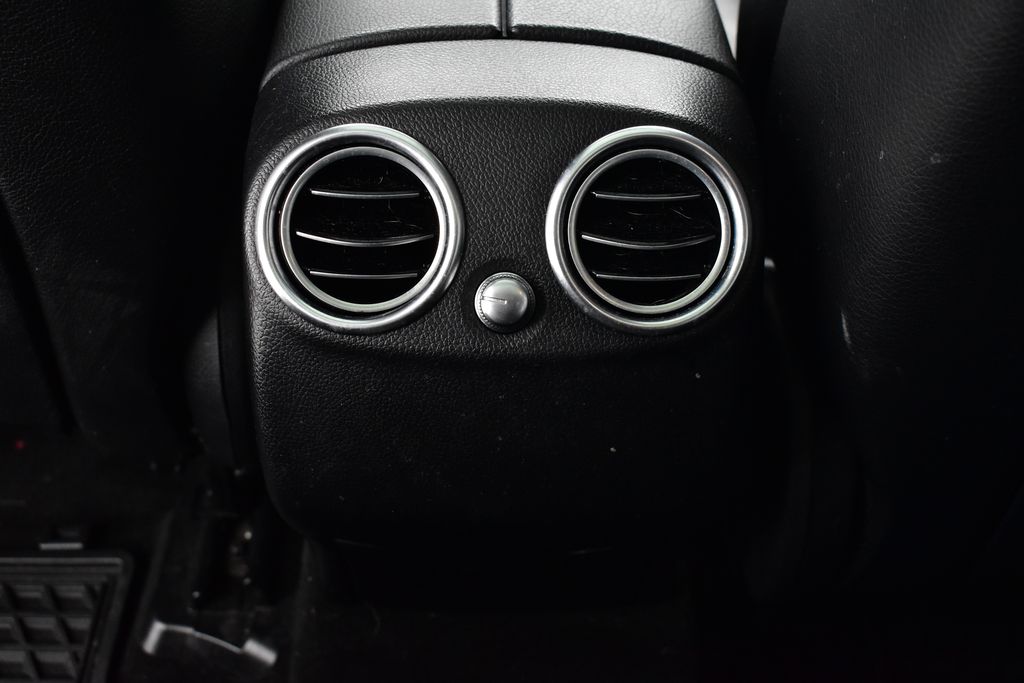 Thumbnail: 2018 Mercedes-Benz GLC - 31