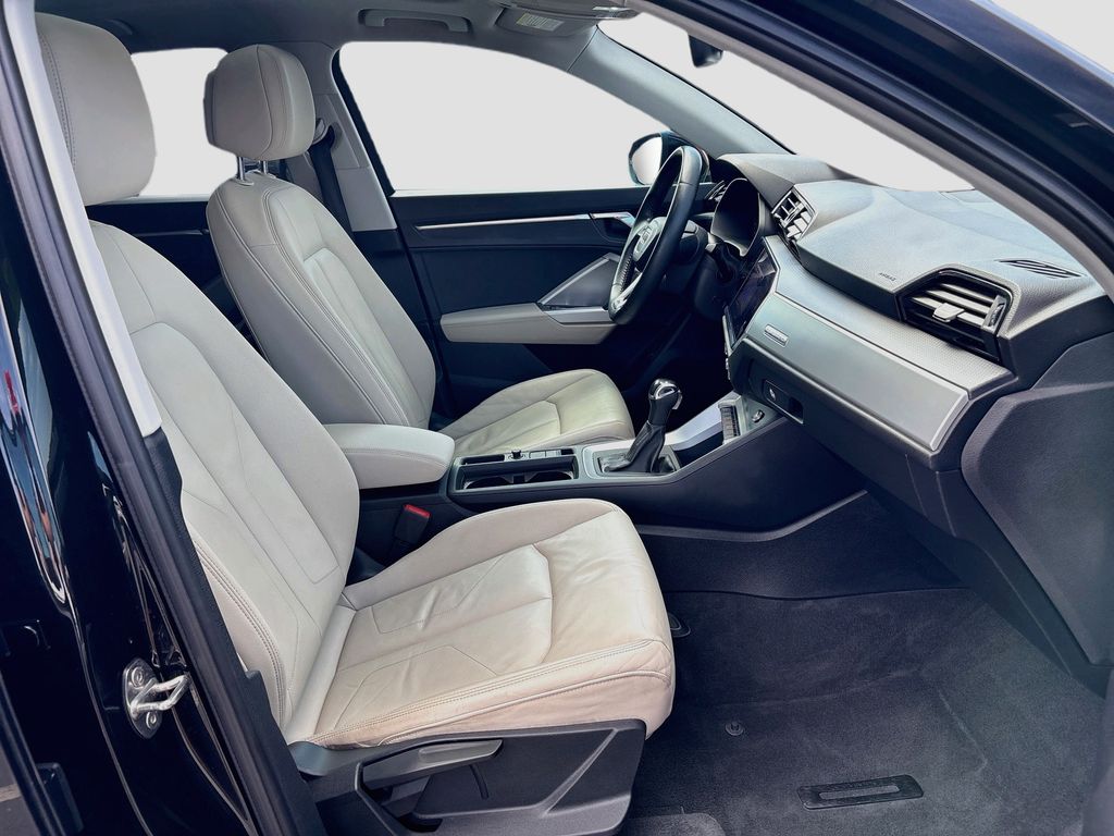 Thumbnail: 2020 Audi Q3 - 20
