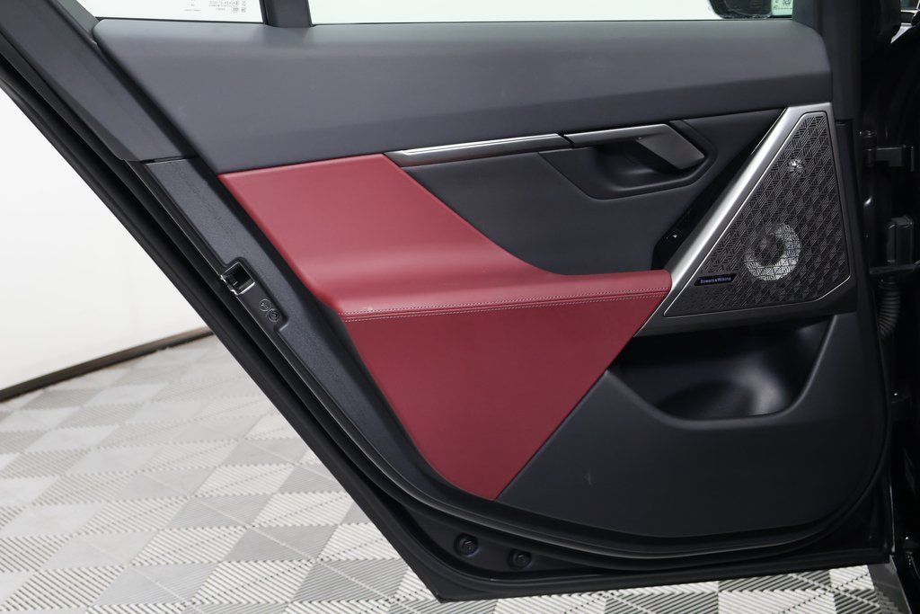 Thumbnail: 2025 BMW i5 - 13