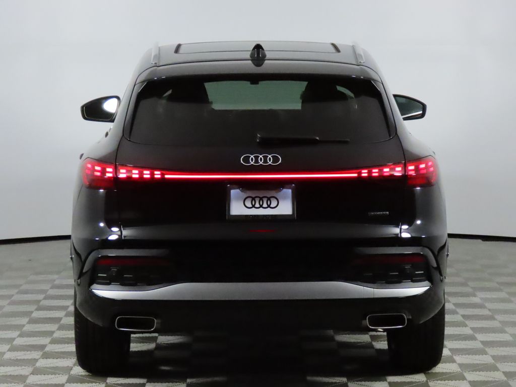 Thumbnail: 2026 Audi Q5 - 4