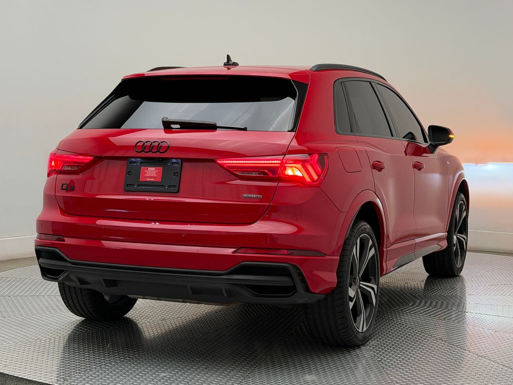 Thumbnail: 2023 Audi Q3 - 8