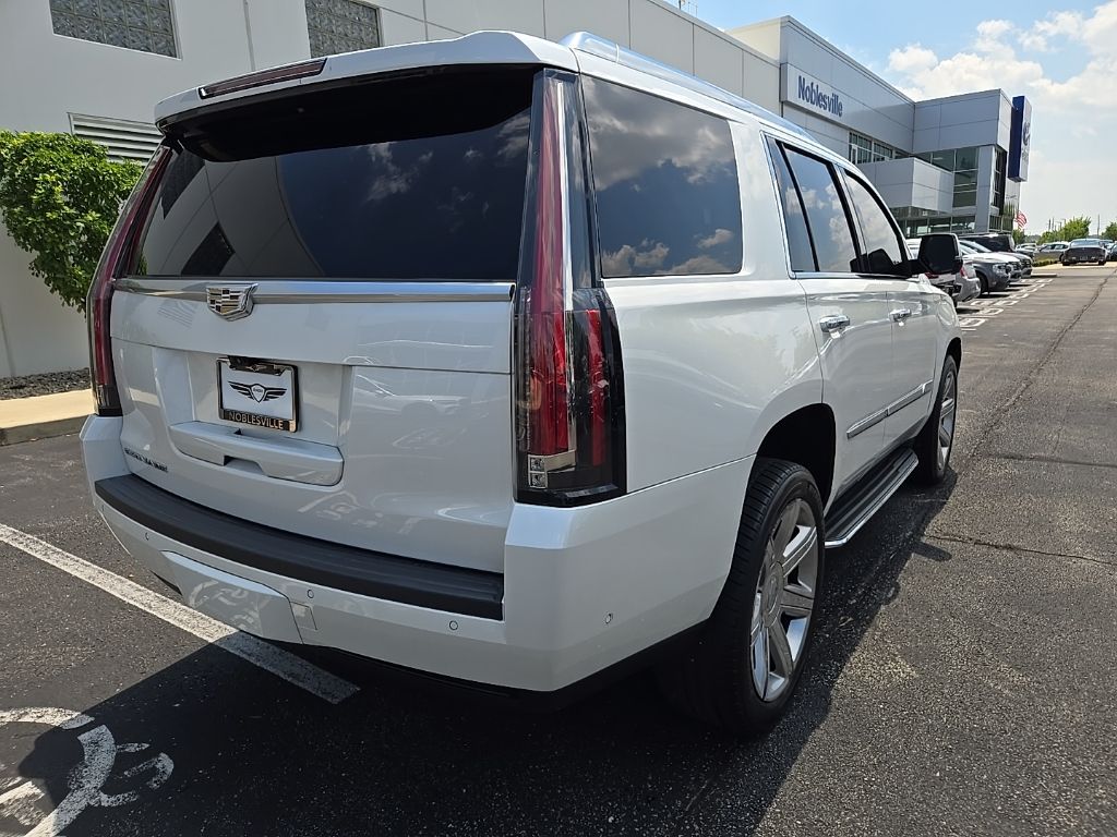 Thumbnail: 2017 Cadillac Escalade - 4