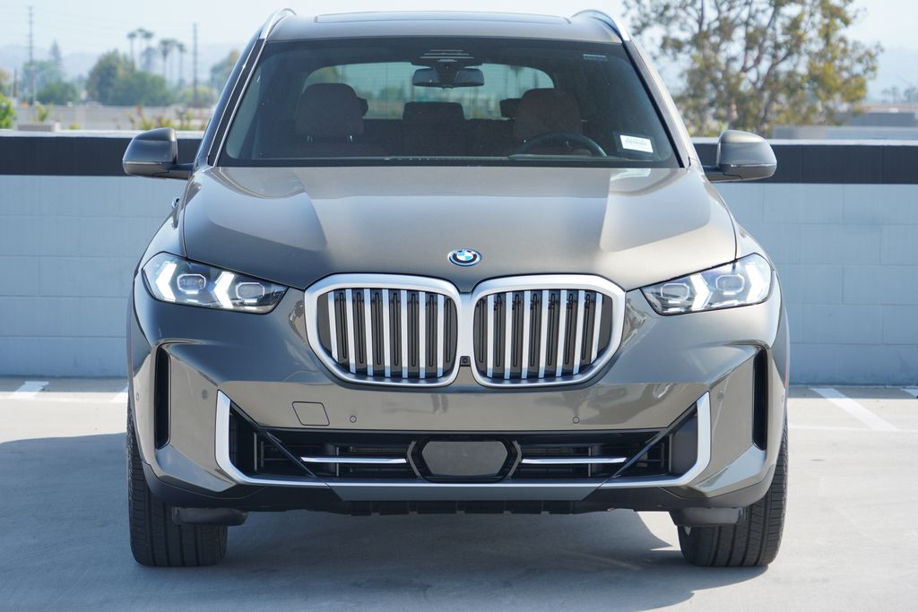 Thumbnail: 2026 BMW X5 - 2