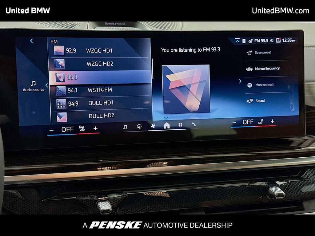 Thumbnail: 2027 BMW X7 - 8