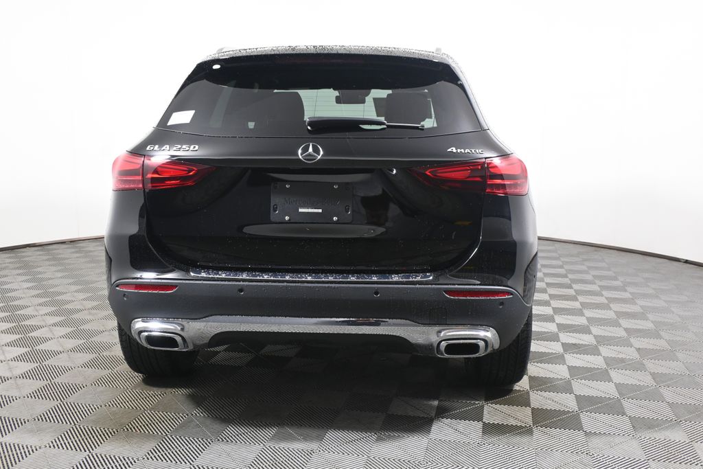Thumbnail: 2026 Mercedes-Benz GLA - 6