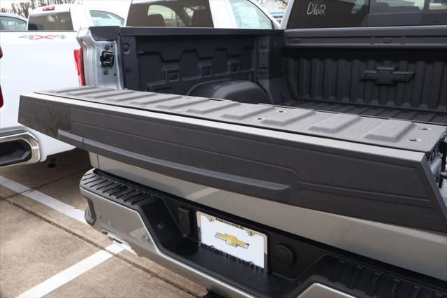 Thumbnail: 2026 Chevrolet Silverado 1500 - 11