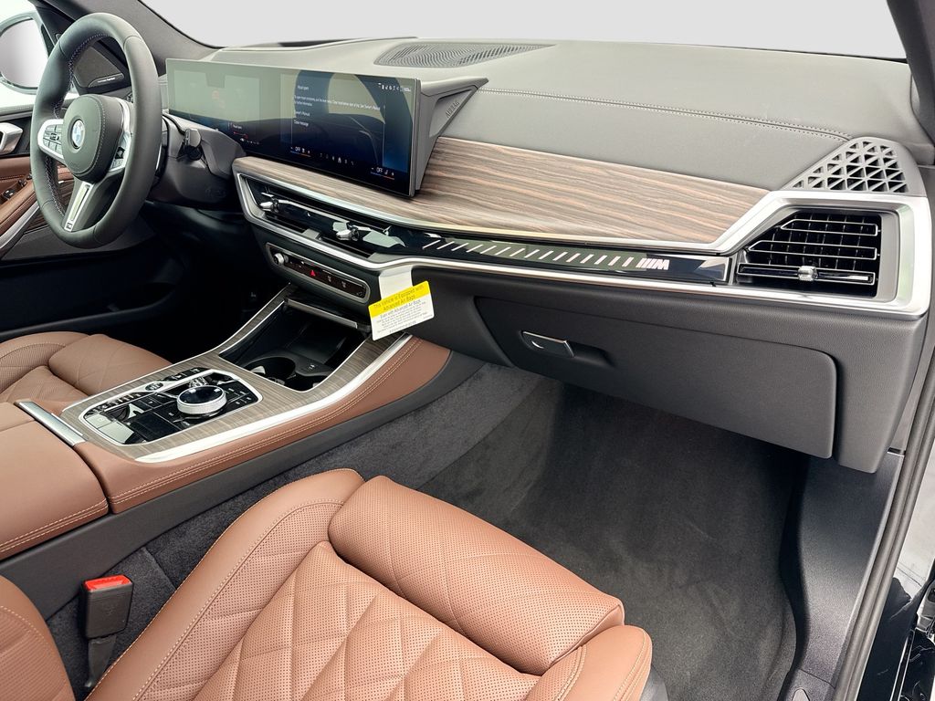 Thumbnail: 2026 BMW X5 - 16