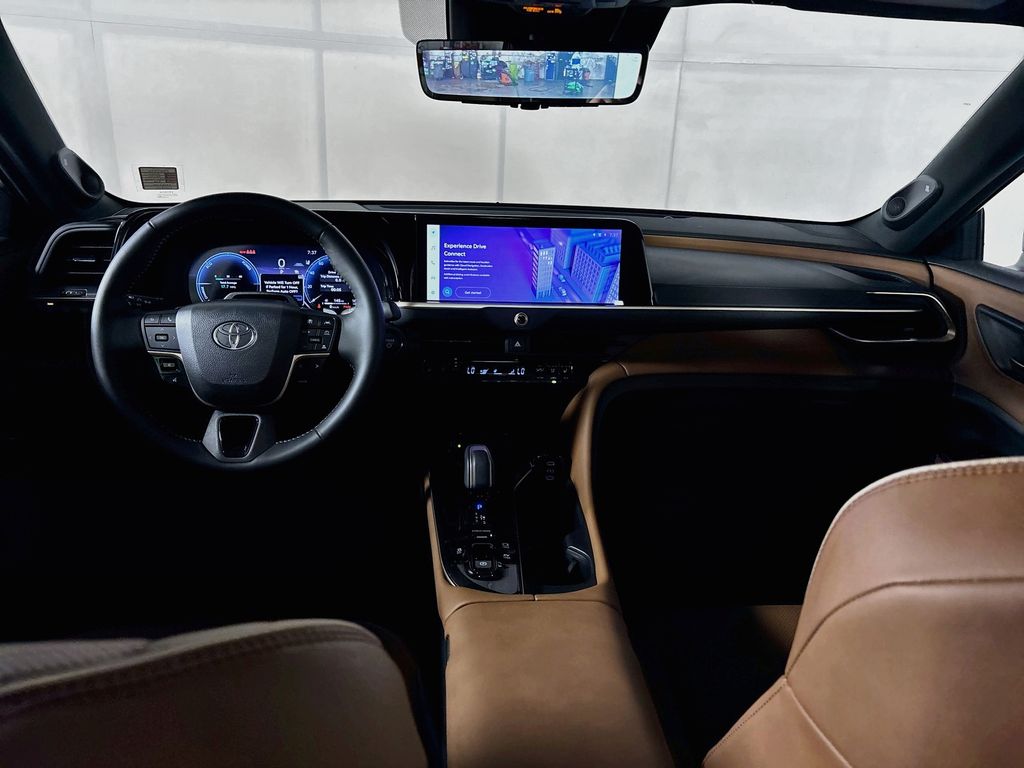 2025 Toyota Crown Signia Limited