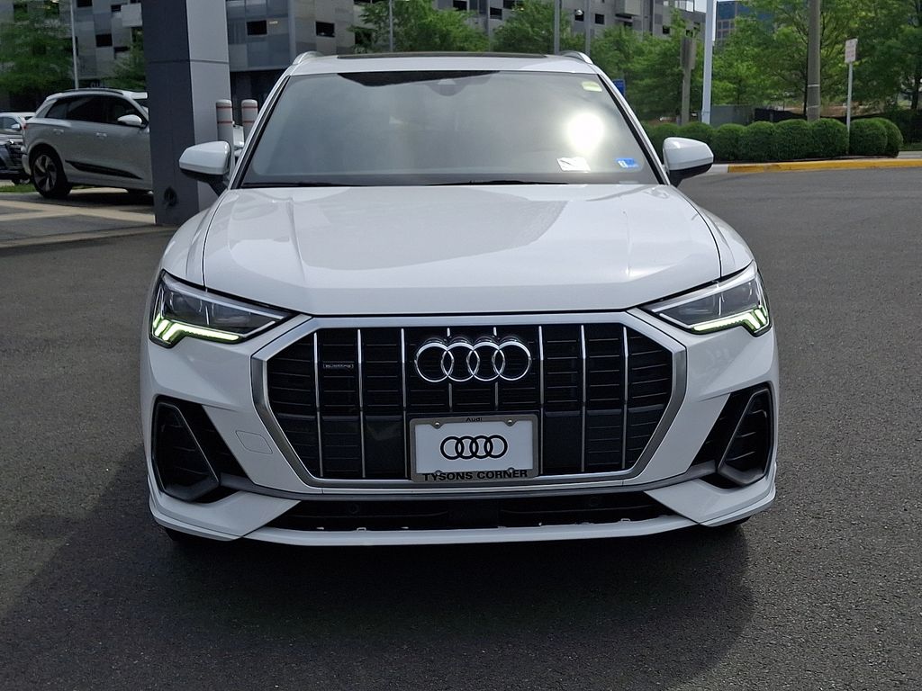 Thumbnail: 2023 Audi Q3 - 2