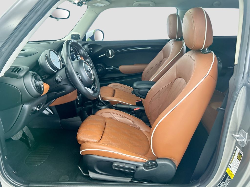 Thumbnail: 2019 MINI Cooper - 18