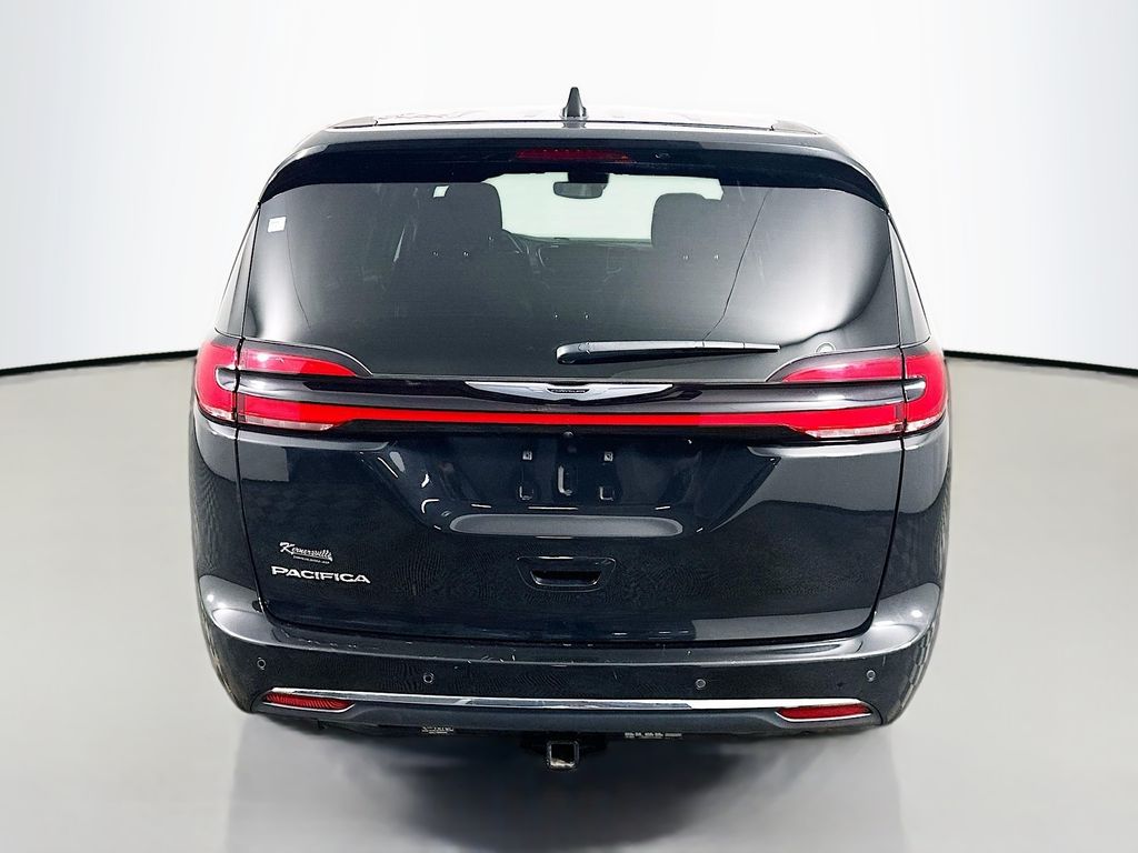 Used 2023 Black Chrysler Touring image 6