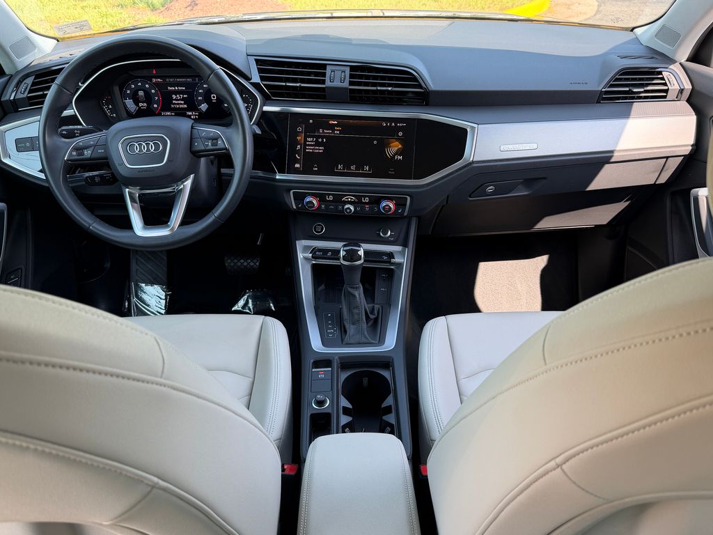 Thumbnail: 2023 Audi Q3 - 15