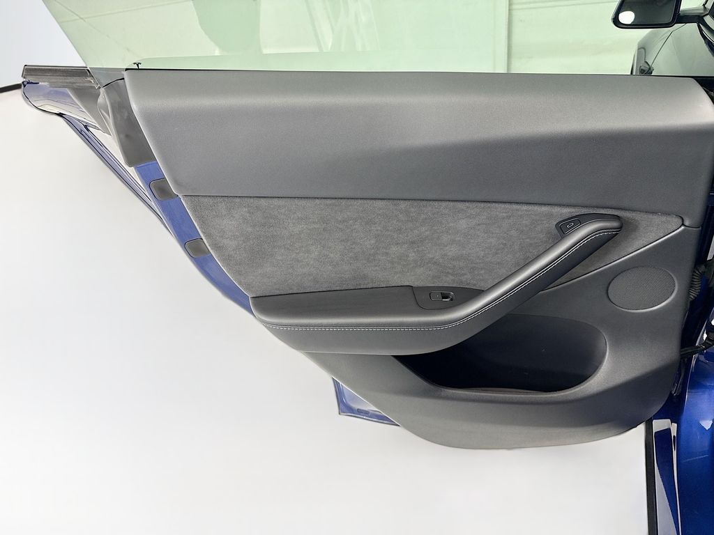 Thumbnail: 2021 Tesla Model Y - 25