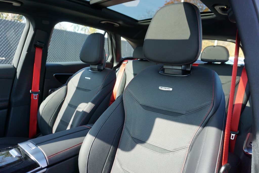 Thumbnail: 2026 Mercedes-Benz GLC - 11