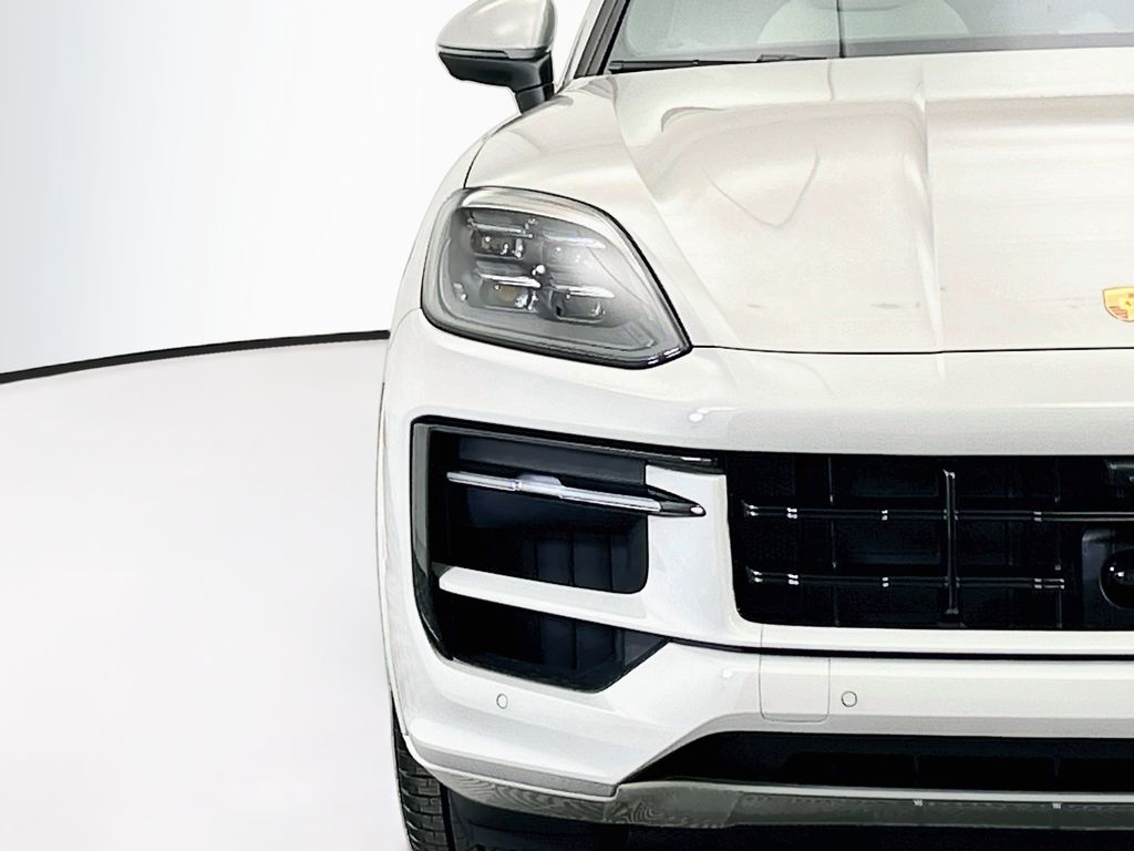 Thumbnail: 2026 Porsche Cayenne - 12