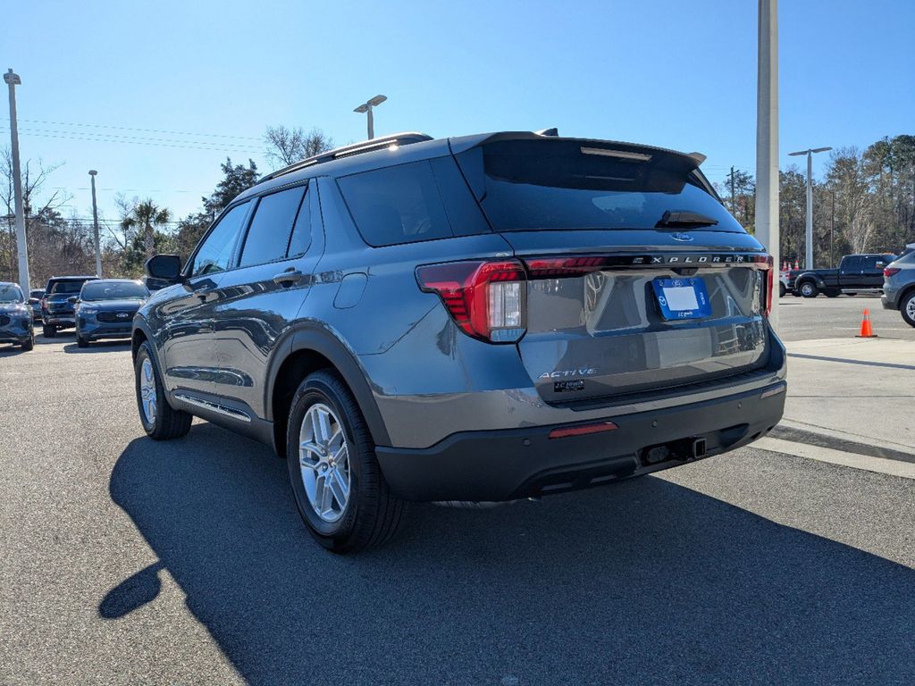 2025 Ford Explorer Active