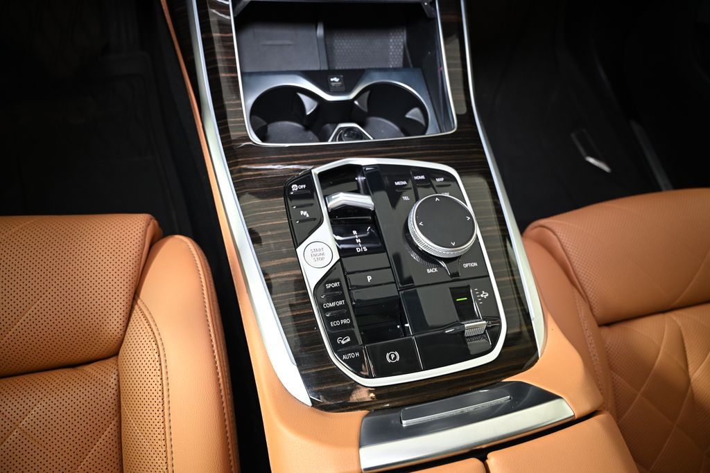 Thumbnail: 2024 BMW X7 - 19