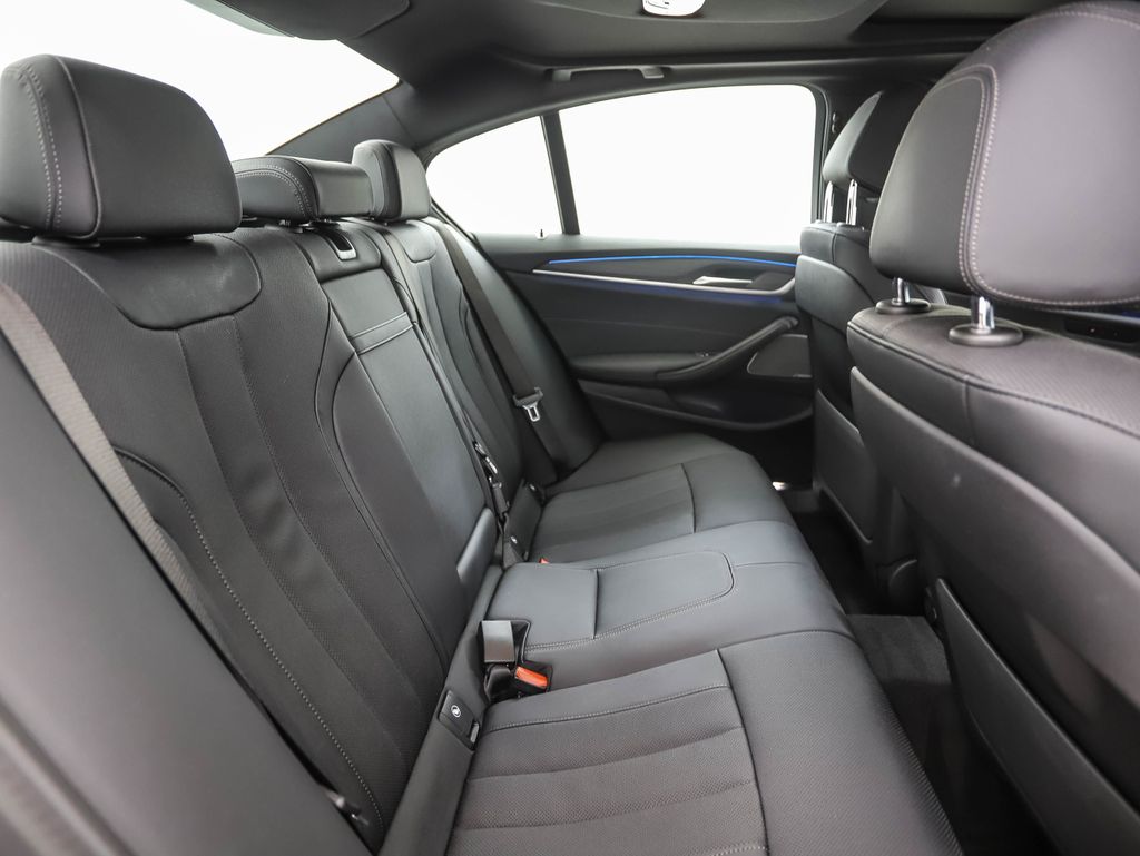 Thumbnail: 2023 BMW 5 Series - 27