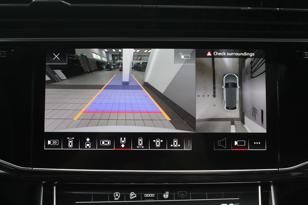 Thumbnail: 2026 Audi Q8 - 25