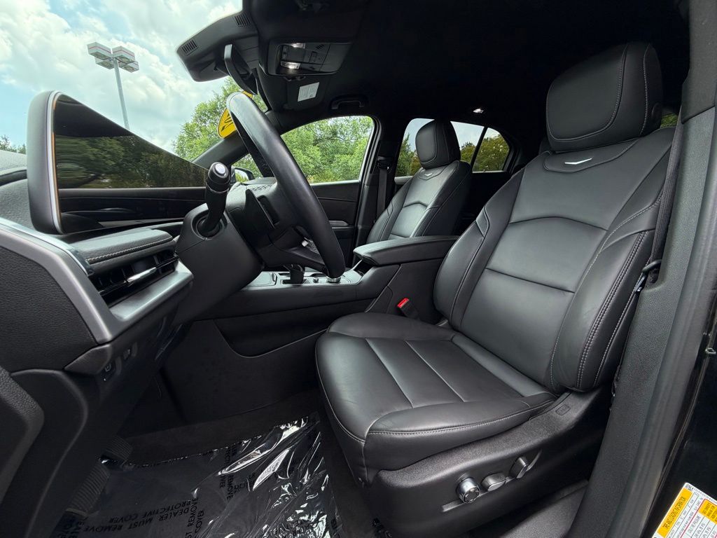 2025 Cadillac XT4 Premium Luxury Stellar Black Metallic - Jim Hudson Acura - Image 25