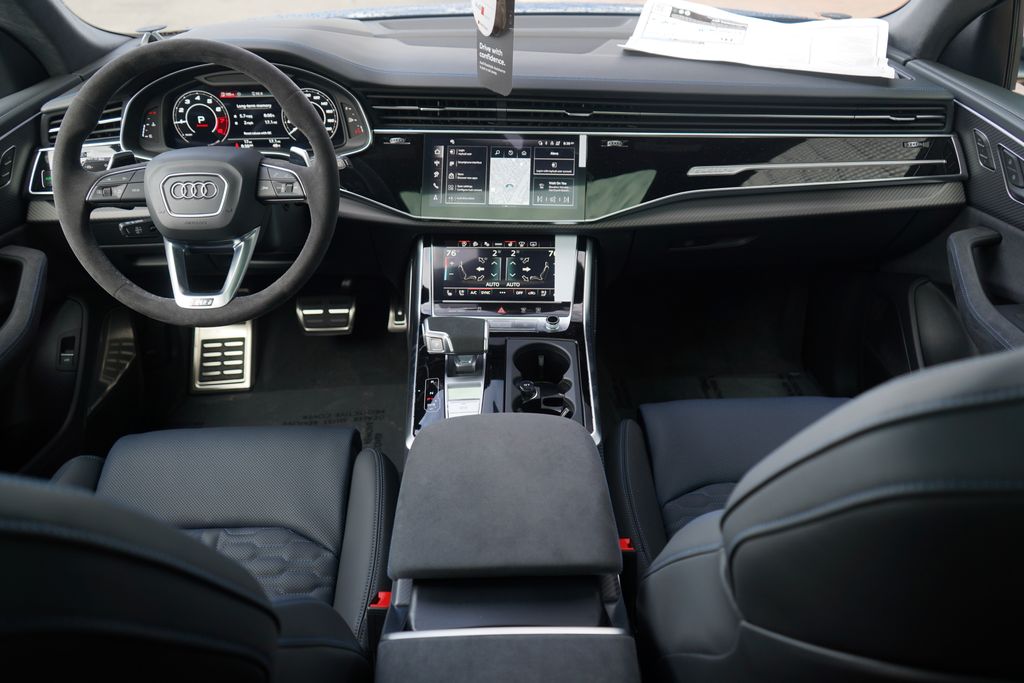 Thumbnail: 2026 Audi RS Q8 - 9