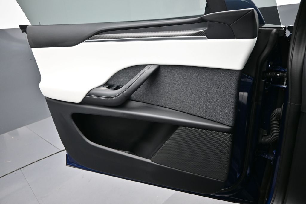 2023 Tesla Model X Plaid Tri Motor All-Wheel Drive