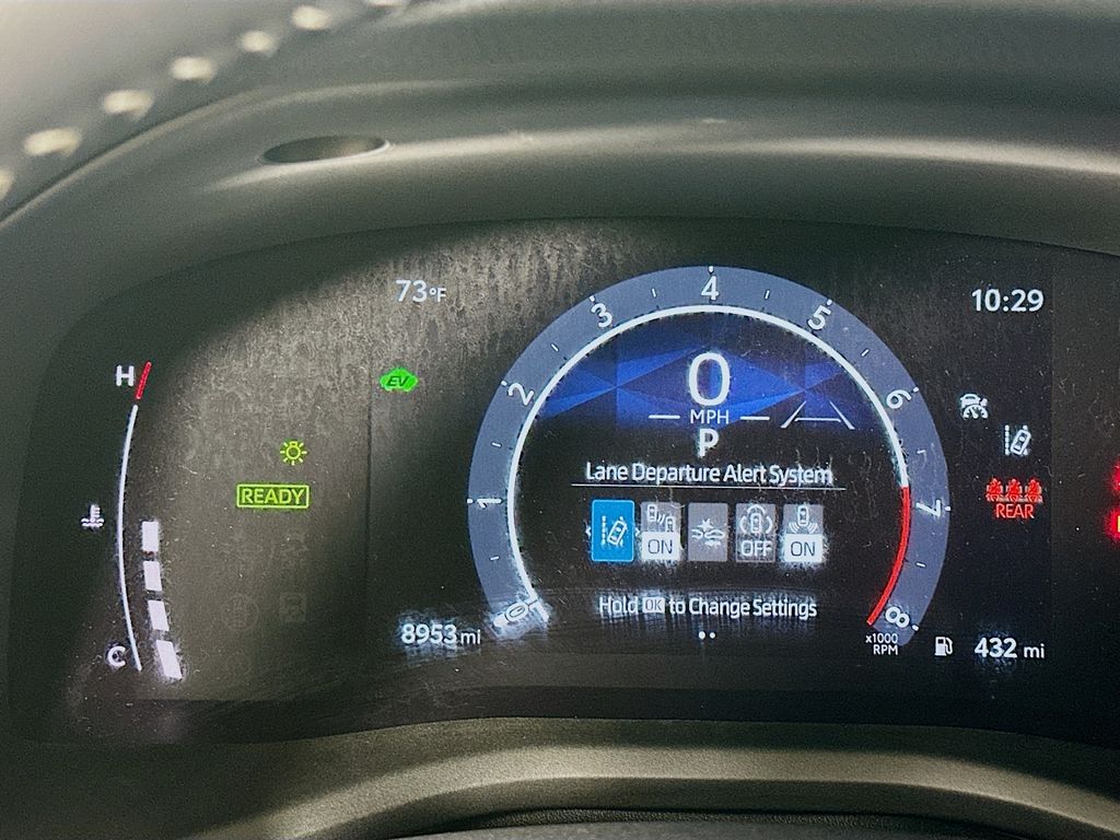 2025 Toyota Camry SE 12