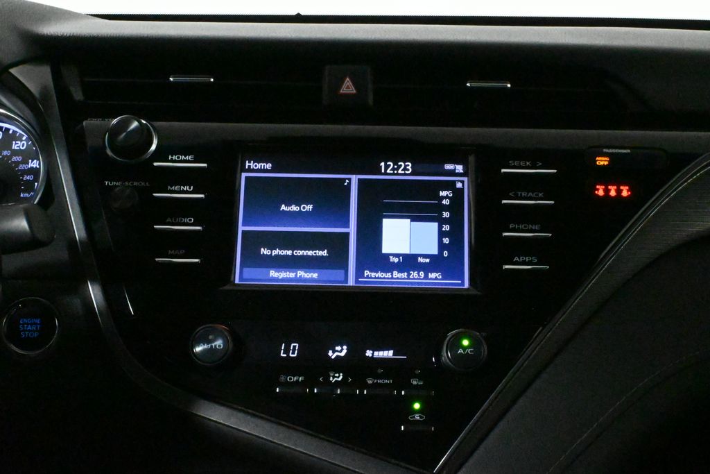 Thumbnail: 2019 Toyota Camry - 23