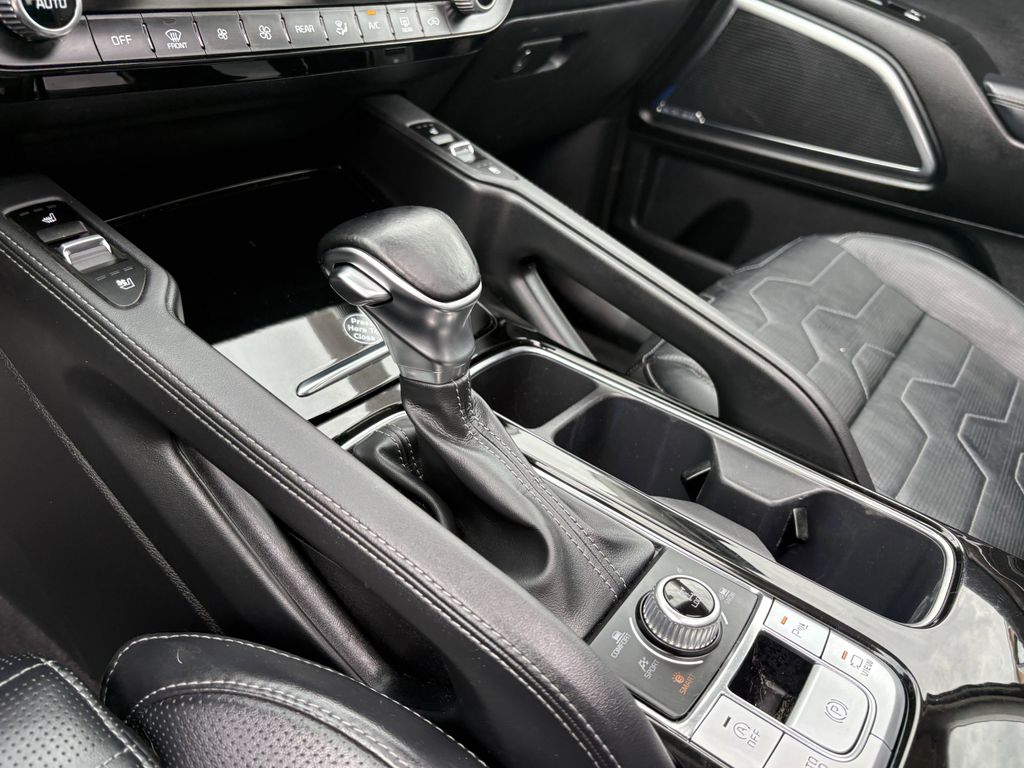 2021 Kia Telluride SX White at Shottenkirk Kia Fort Bend