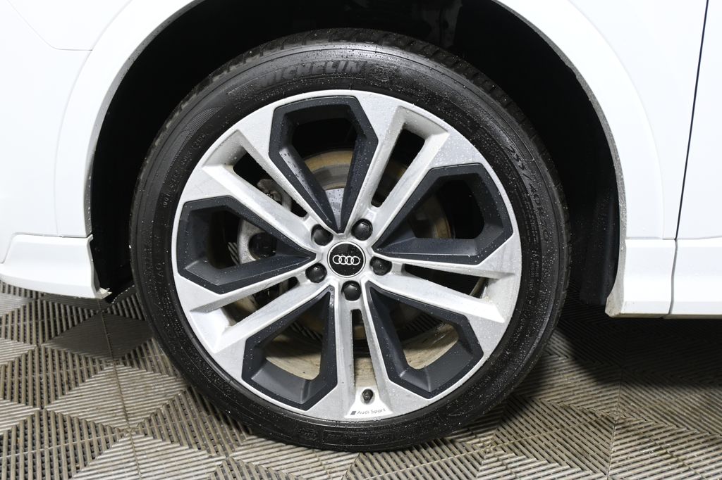 Thumbnail: 2022 Audi Q3 - 12