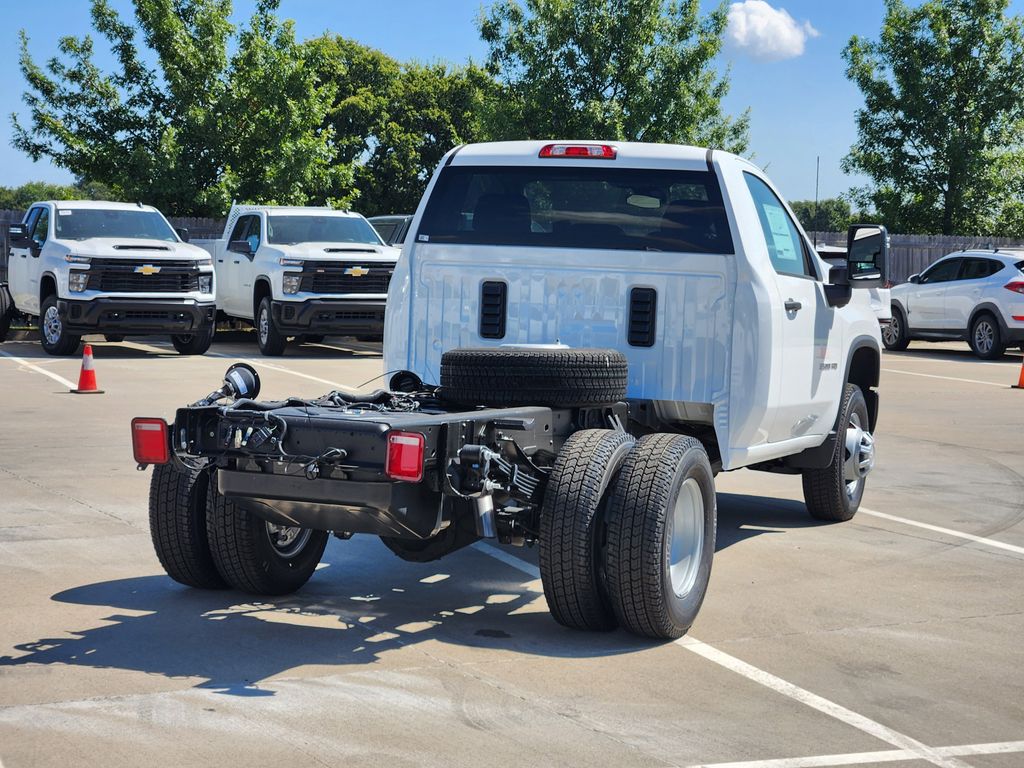 2025 Chevrolet Silverado 3500HD Work Truck photo 3