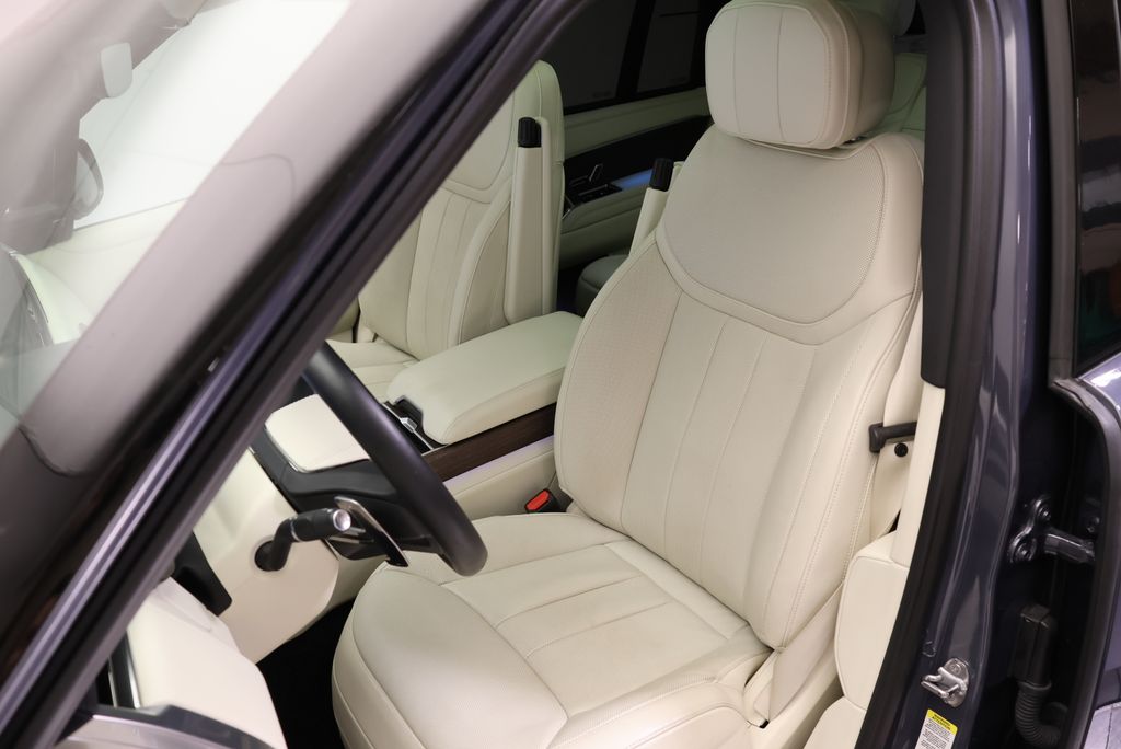 Thumbnail: 2024 Land Rover Range Rover - 30