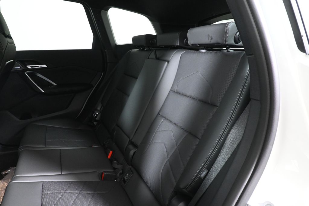 Thumbnail: 2027 BMW X1 - 4