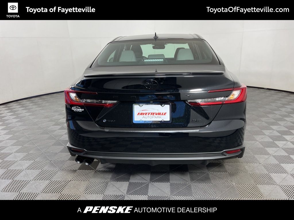 2025 Toyota Camry SE 10