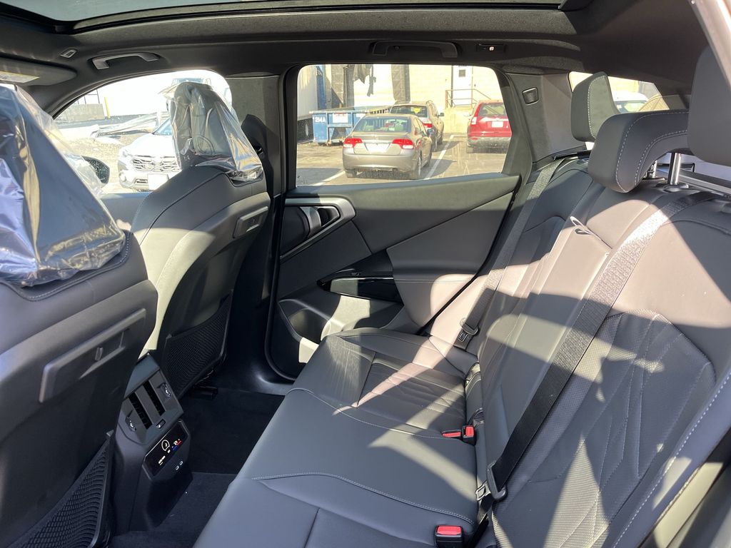 Thumbnail: 2026 BMW X3 - 23