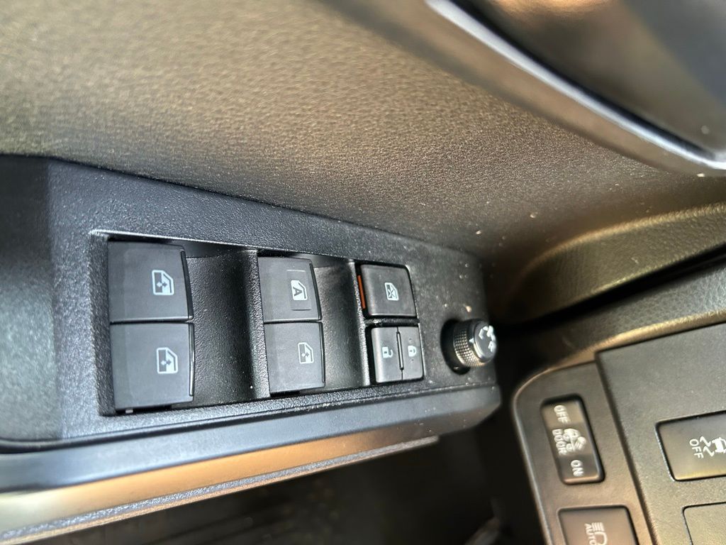 2023 Toyota Tacoma SR 25