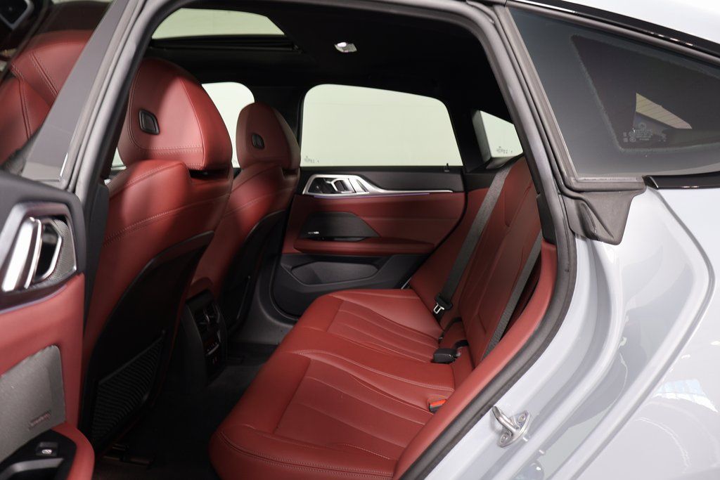 Thumbnail: 2023 BMW i4 - 11