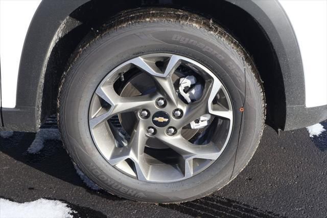 Thumbnail: 2026 Chevrolet Trax - 11