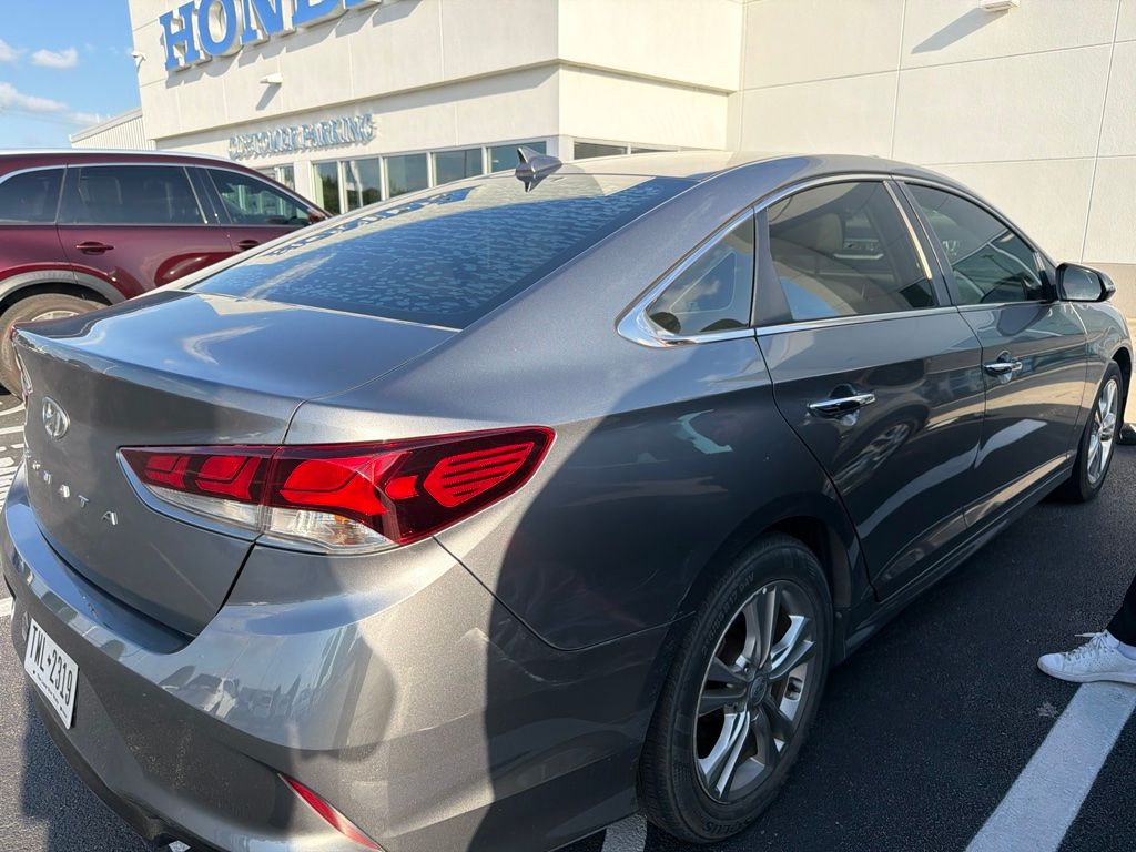 Thumbnail: 2019 Hyundai Sonata - 4
