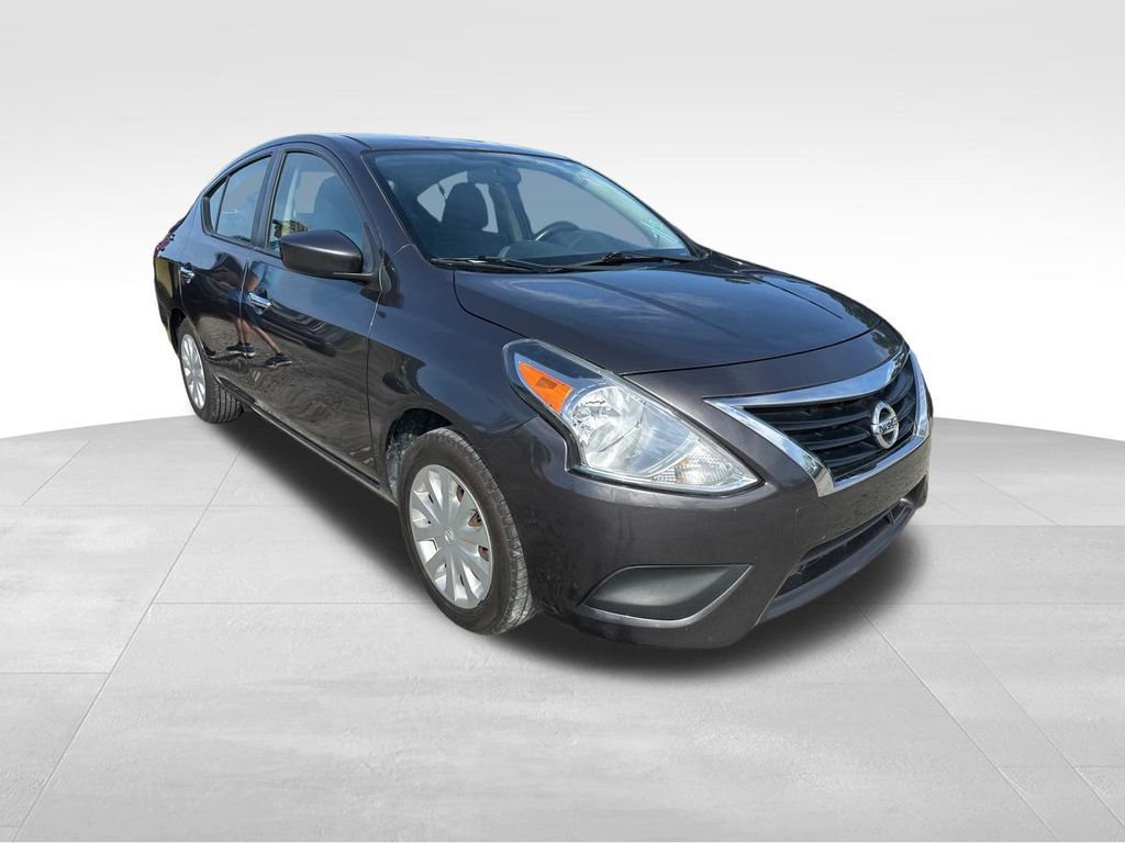 2015 Amethyst Gray Nissan Versa 1.6 SV FWD Sedan