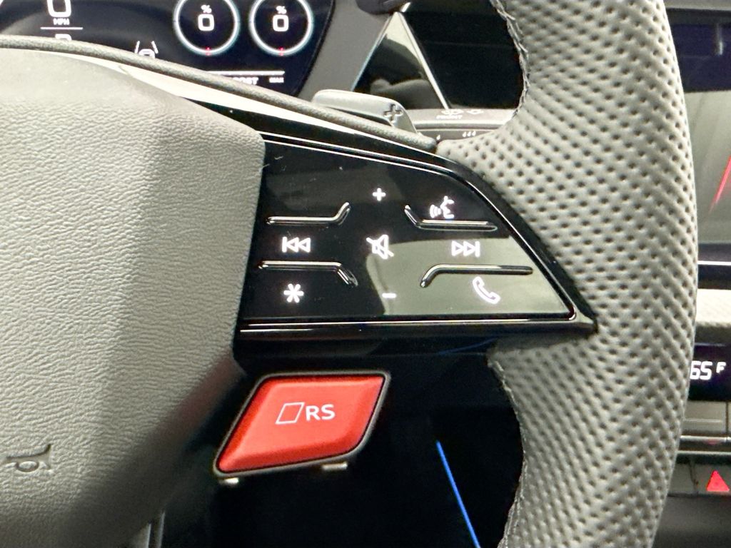 Thumbnail: 2026 Audi RS 3 - 13