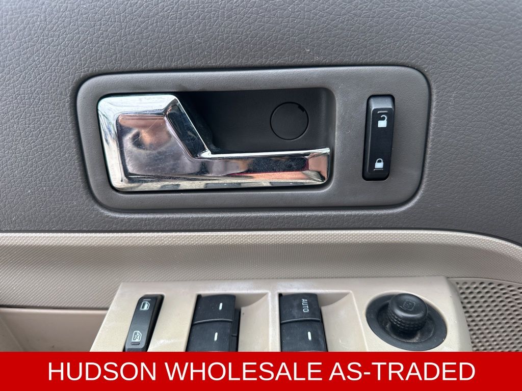2009 Cinnamon Clearcoat Metallic Ford Edge SE FWD SUV