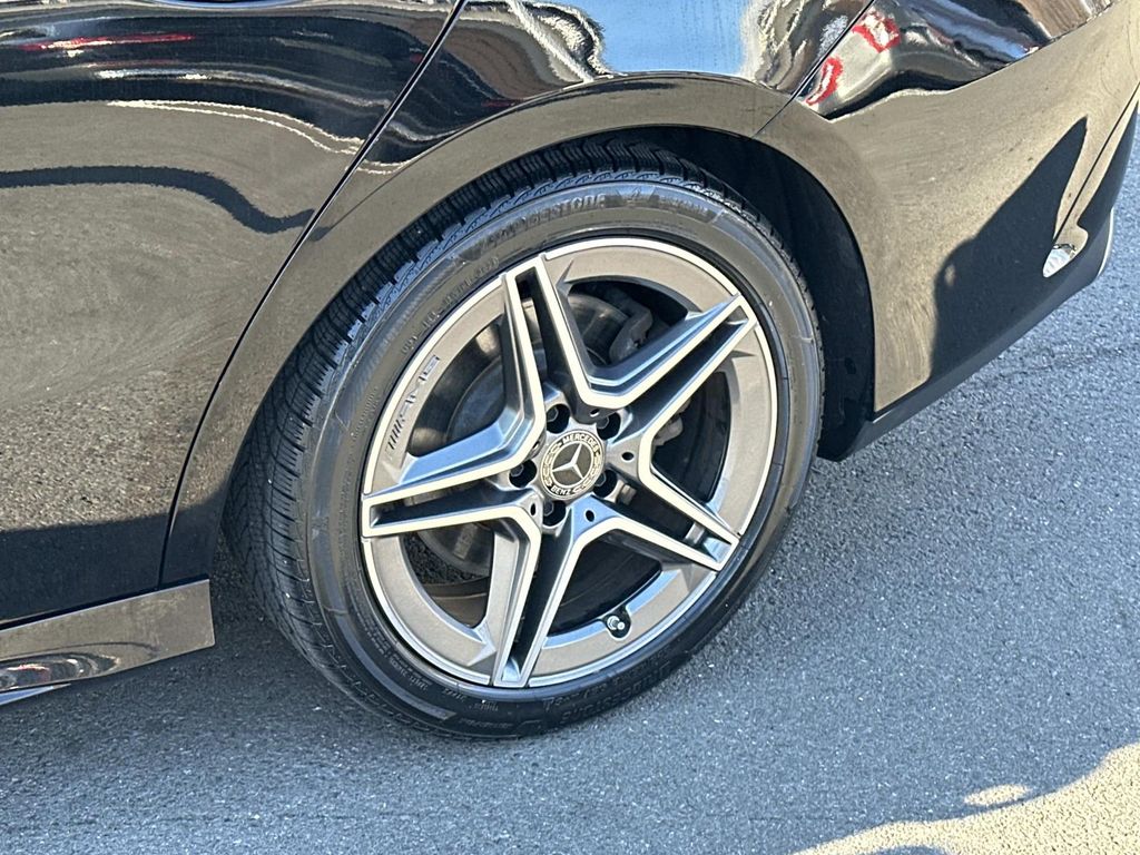 Thumbnail: 2022 Mercedes-Benz CLA - 16