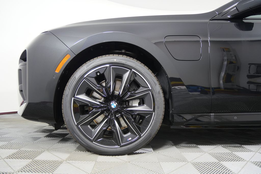 Thumbnail: 2026 BMW 7 Series - 8