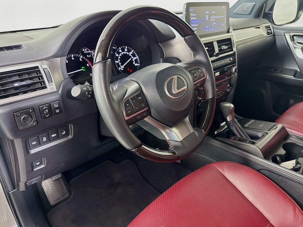 Thumbnail: 2023 Lexus GX - 9
