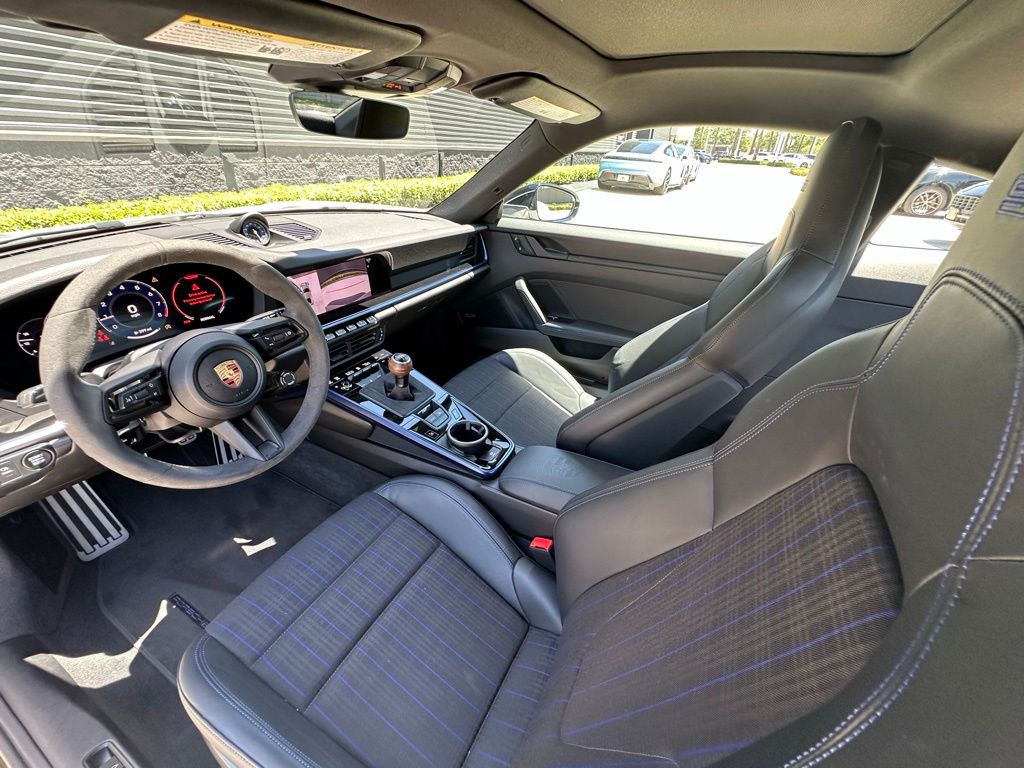 Thumbnail: 2026 Porsche 911 - 4