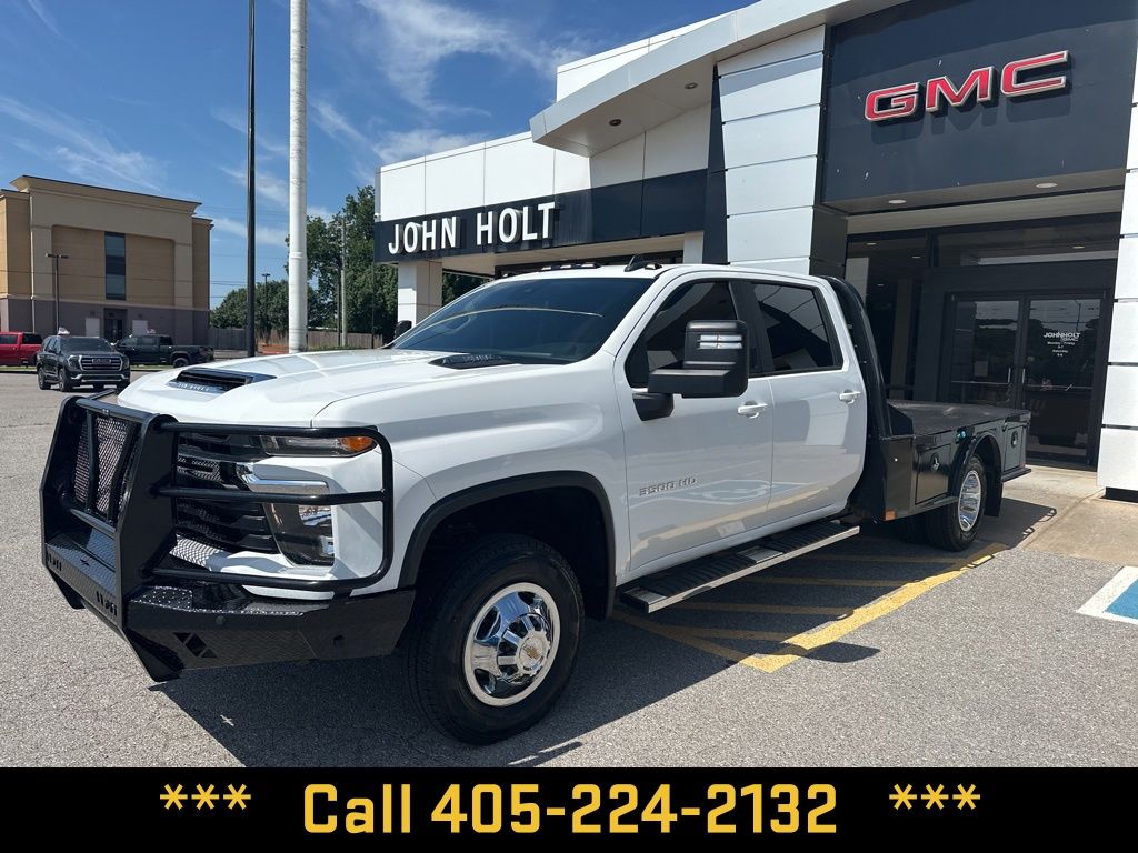 Summit White 2024 Chevrolet Silverado 3500HD Pickup Truck Four-Wheel Drive Automatic