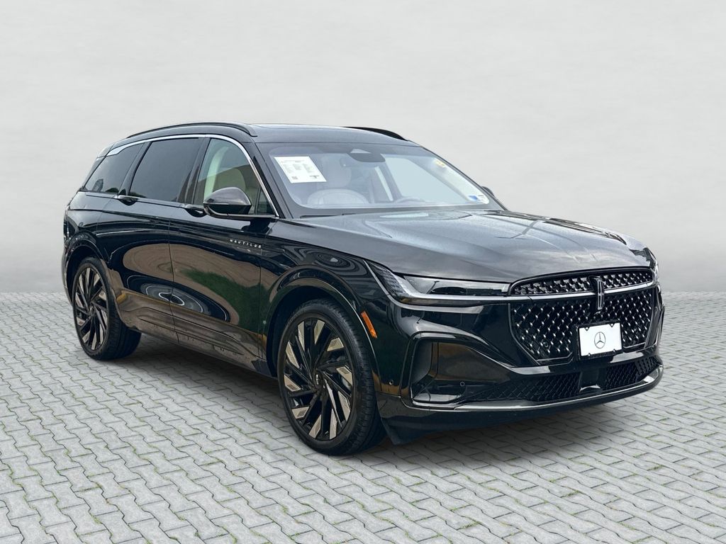 Thumbnail: 2024 Lincoln Nautilus - 3