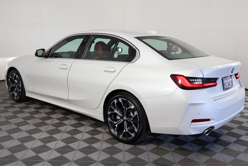 Thumbnail: 2025 BMW 3 Series - 6