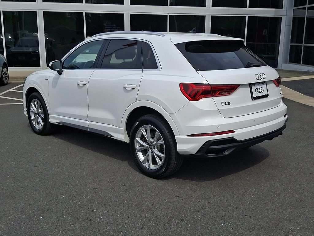 Thumbnail: 2023 Audi Q3 - 6